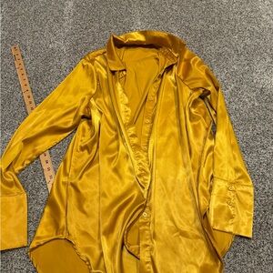 EUC FASHION NOVA MEDIUM Satin Gold Button-Up Shirt LONG
